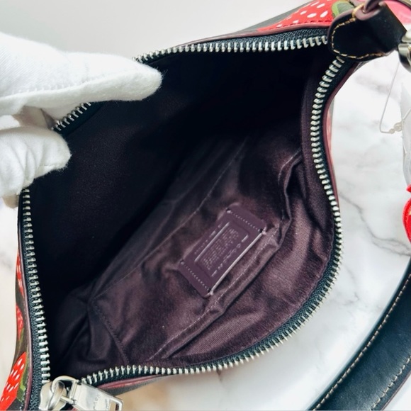 NWT COACH Payton Hobo Shoulder Bag CH330 in Coated Canvas Wild Strawberry Print - Picture 8 of 13